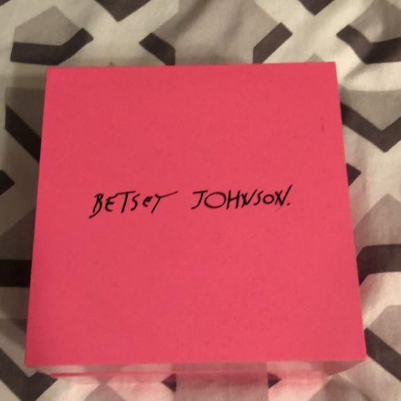 Watch - Picture 3 of 3